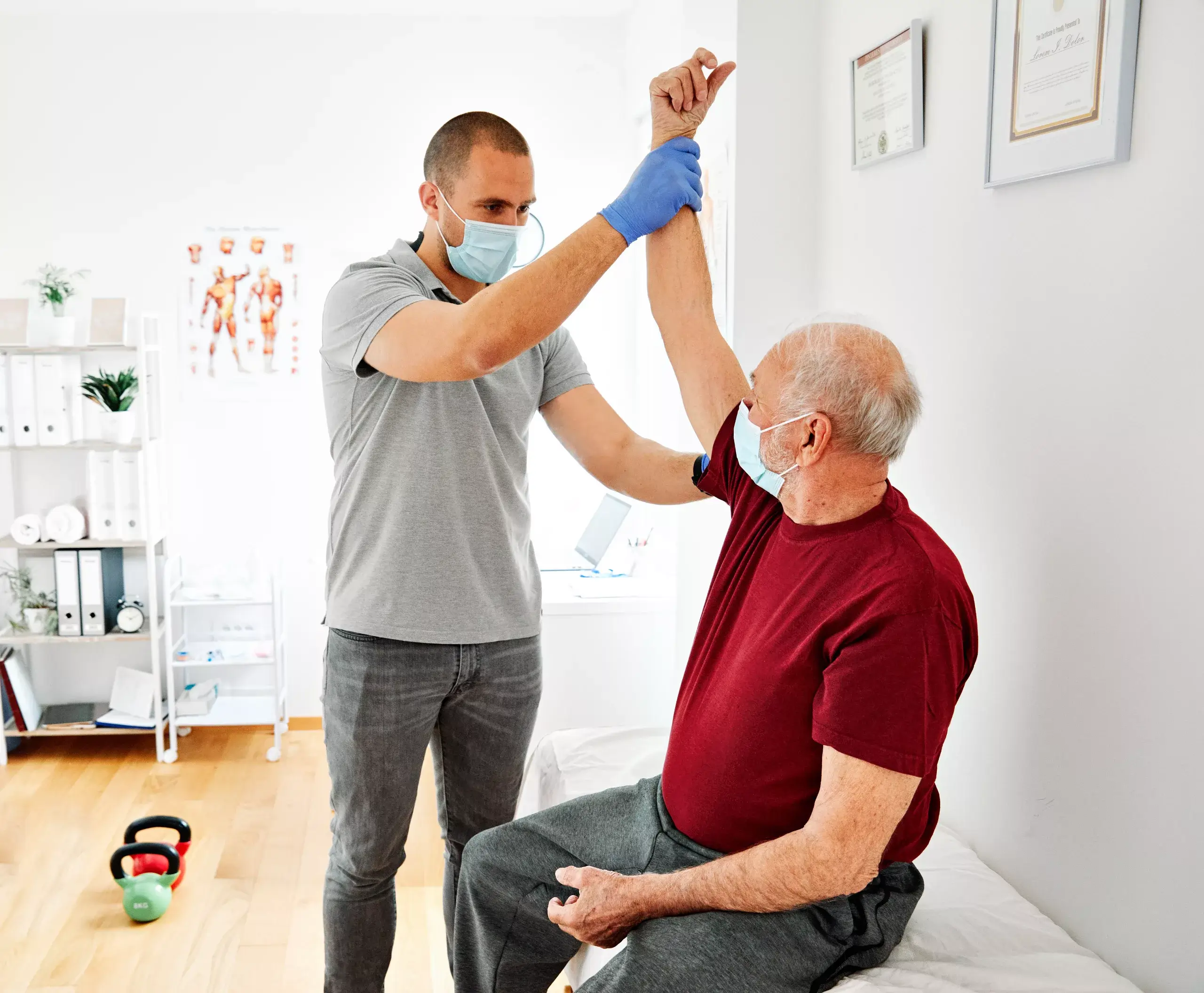prévention des chutes chez les seniors grâce au travail des appuis
